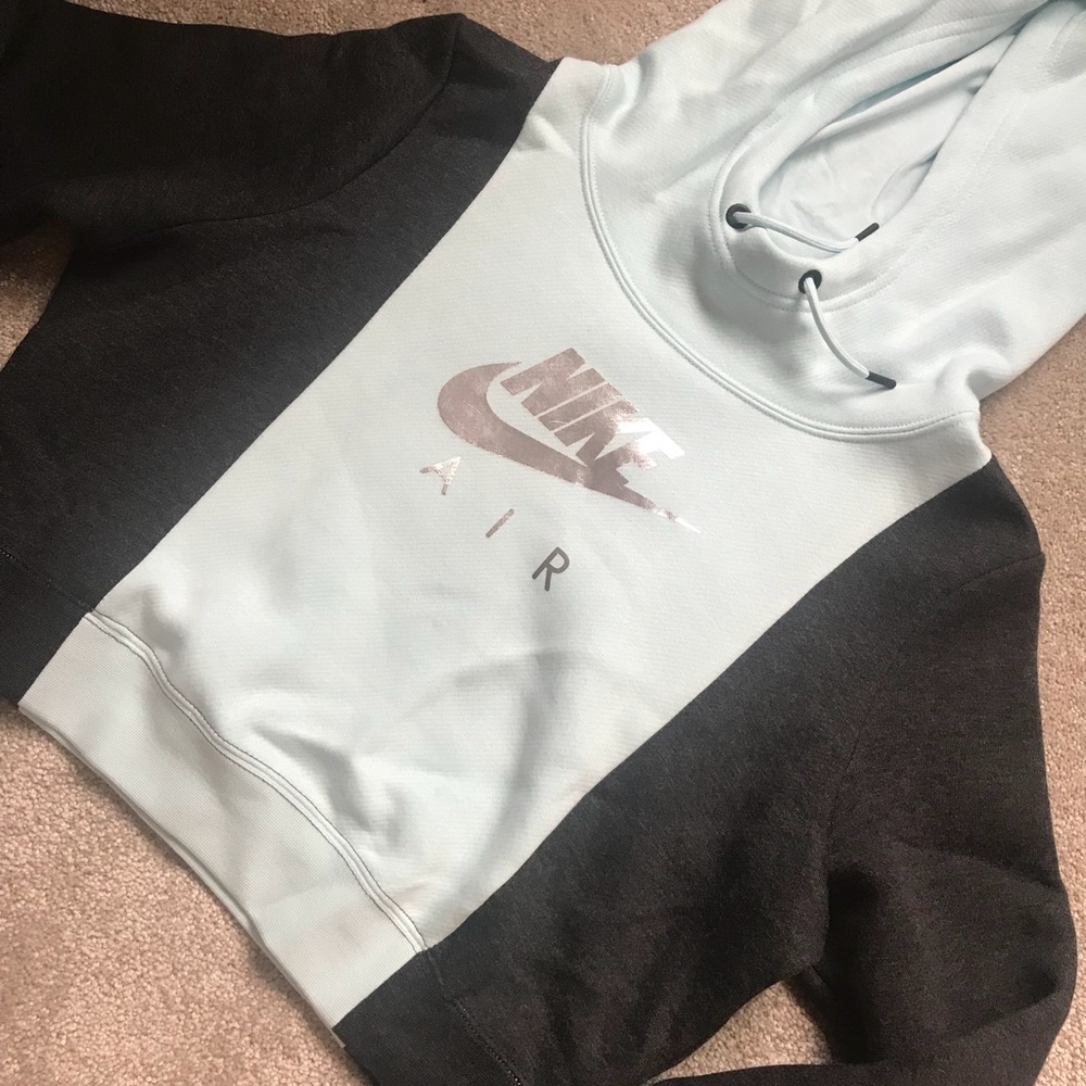 Nike cropped sweatshirt